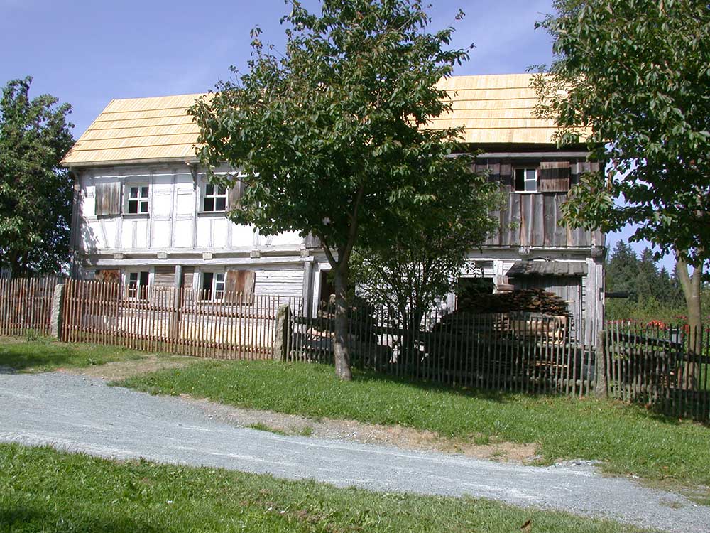 Haus aus Saalenstein